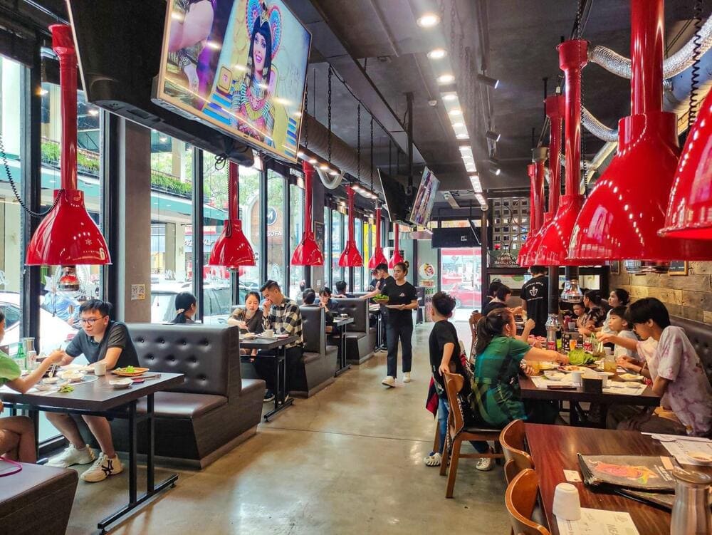 Không gian bên trong các chi nhánh luôn được bố trí rộng thoáng (Nguồn: Meat Plus No1 Korean BBQ)